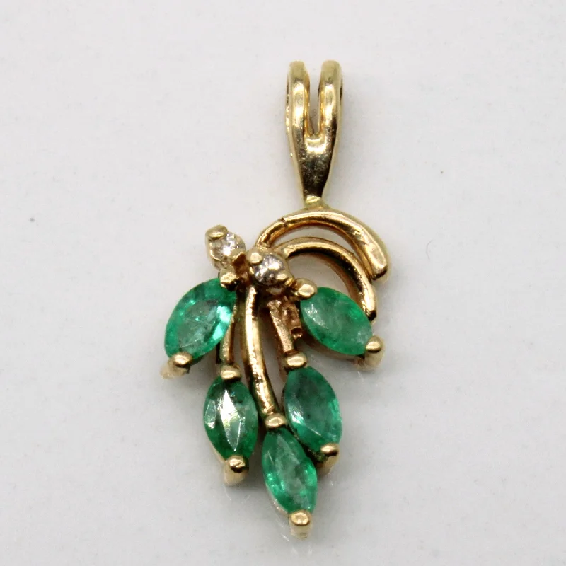 Emerald & Diamond Pendant | 0.20ctw, 0.01ct |