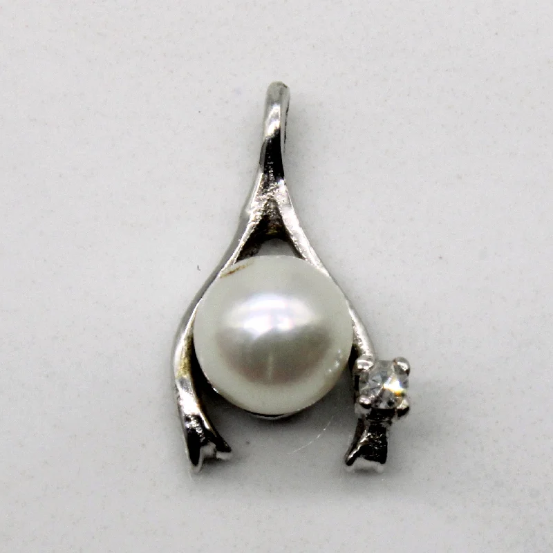 Pearl & Diamond Wishbone Pendant | 0.03ct |