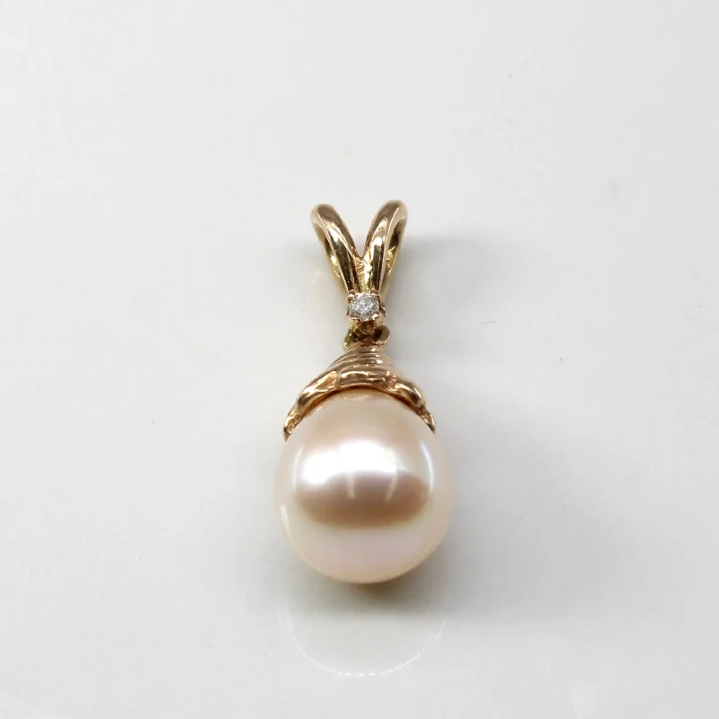 simple crescent moon ring Pearl Drop Pendant with Diamond | 0.02ct |