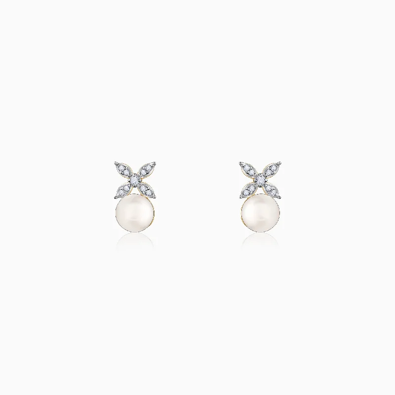 bold statement ring chunky Gold Pearl-fect Floral Diamond & Pearl Earrings