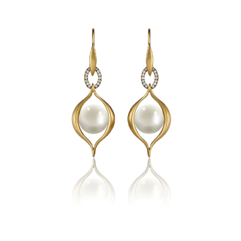 Large Elli Drop Pearl Earrings