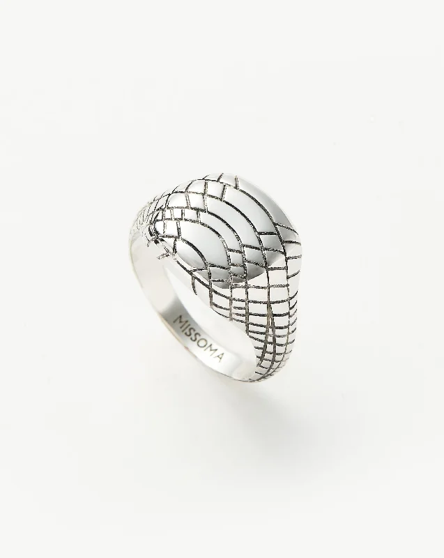 real diamond solitaire ring Serpent Textured Signet Ring | Silver Plated