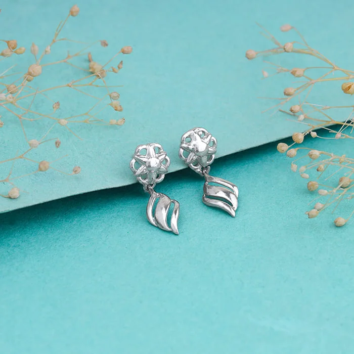 ethical lab-grown diamond ring Silver Floral Twist Earrings