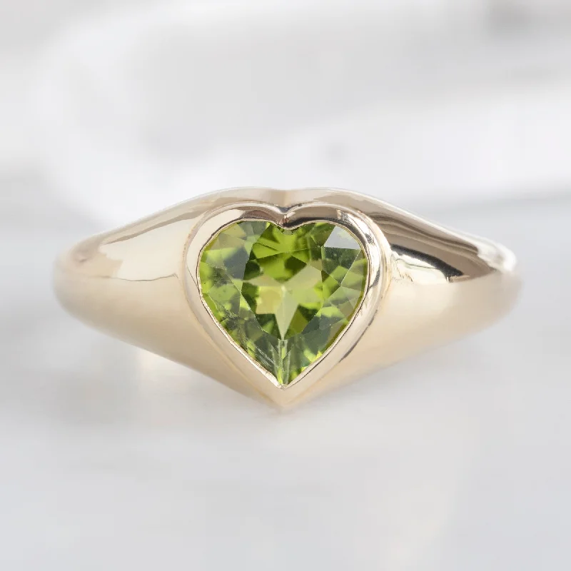 The Signet Ring | 1.39ct Heart Peridot in 14K Yellow Gold