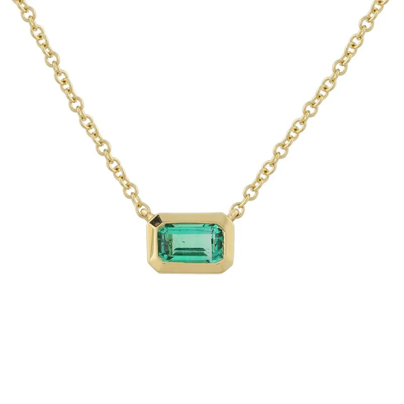 vintage sapphire engagement ring 14K Yellow Gold Emerald Bezel Necklace