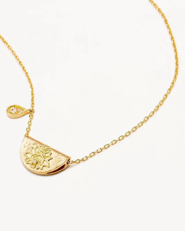 butterfly pendant necklace delicate 18k Gold Vermeil Lotus Birthstone Necklace - April - White Topaz butterfly pendant necklace delicate 18k Gold Vermeil Lotus Birthstone Necklace - April - White Topaz