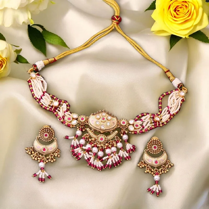 minimalist gold crescent moon necklace Rani Keerthi Antique Rajwadi Set
